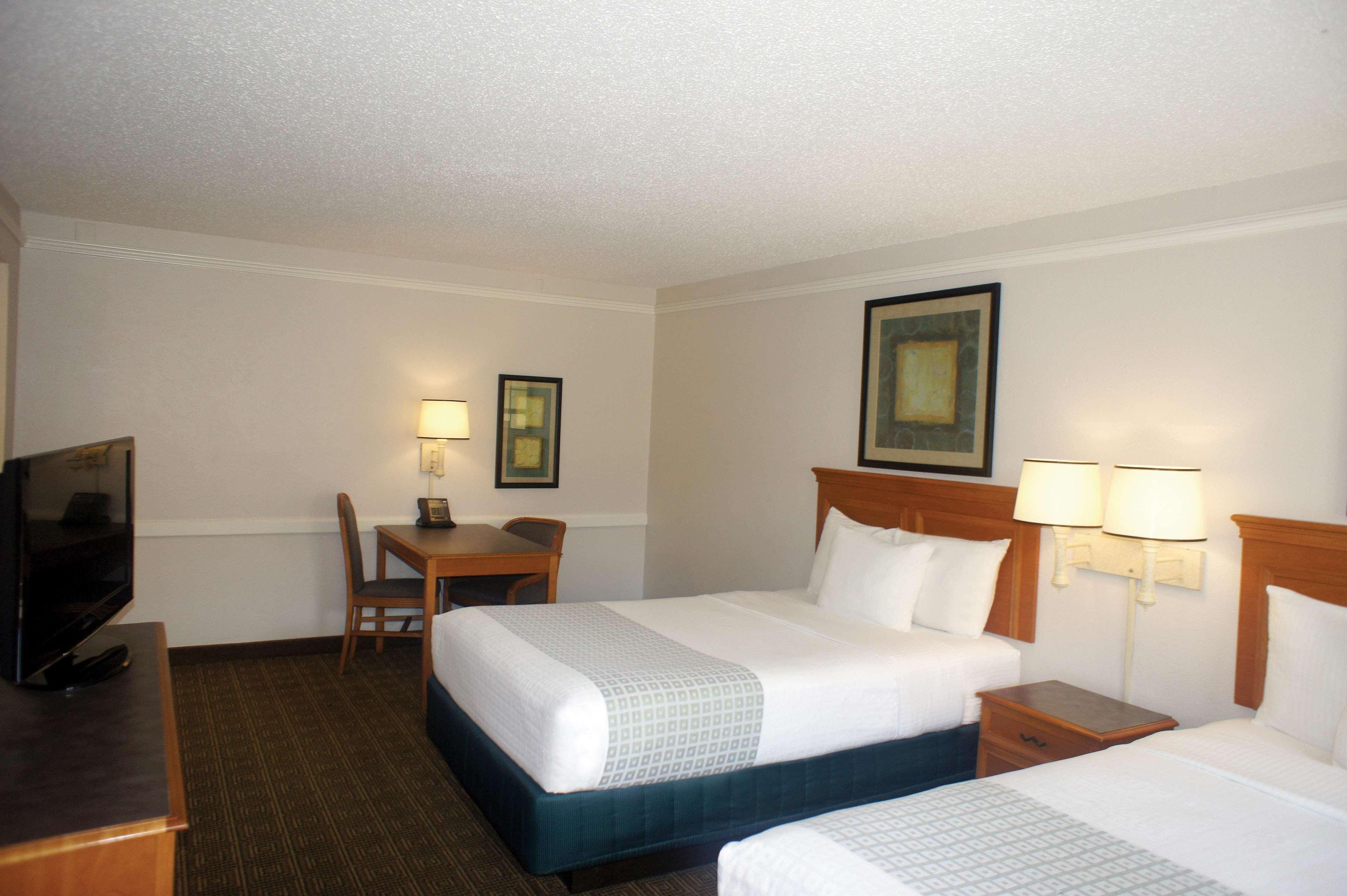La Quinta Inn by Wyndham Tallahassee North Bagian luar foto