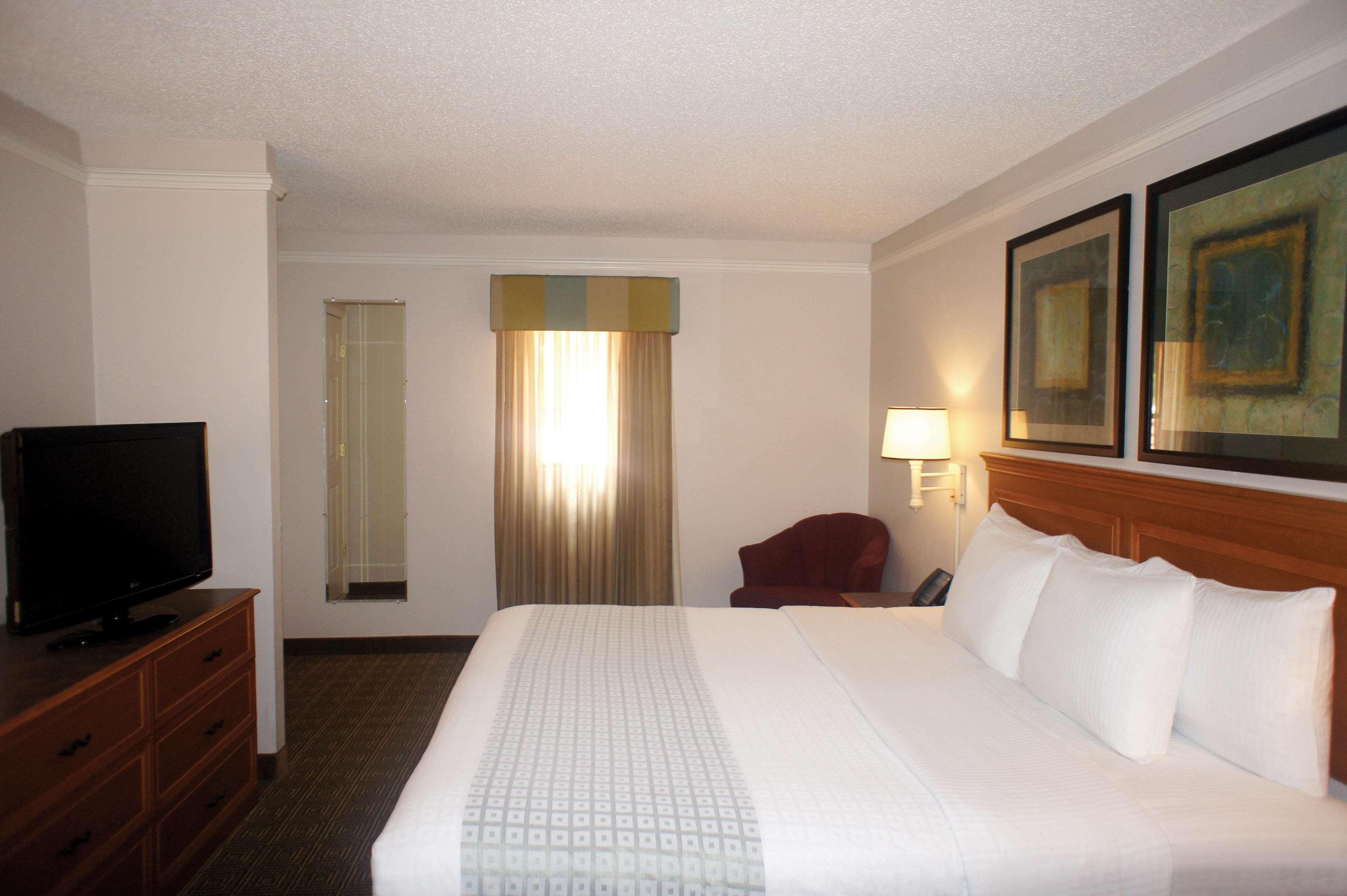 La Quinta Inn by Wyndham Tallahassee North Bagian luar foto
