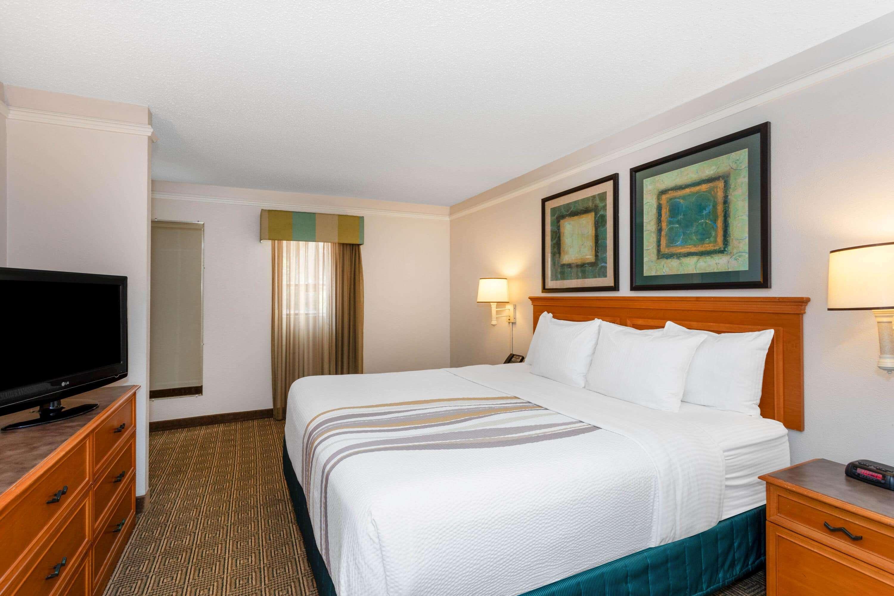 La Quinta Inn by Wyndham Tallahassee North Bagian luar foto