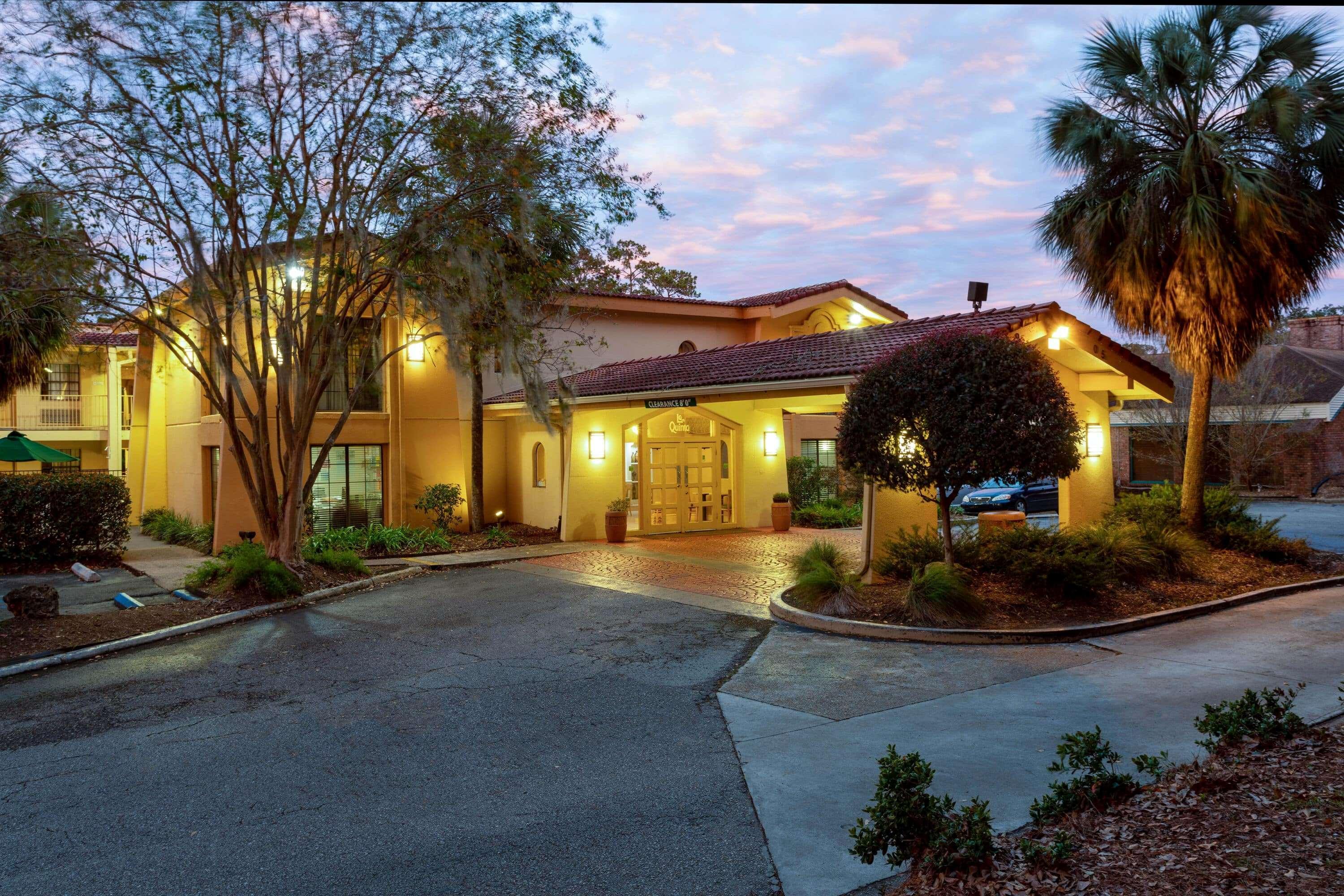 La Quinta Inn by Wyndham Tallahassee North Bagian luar foto