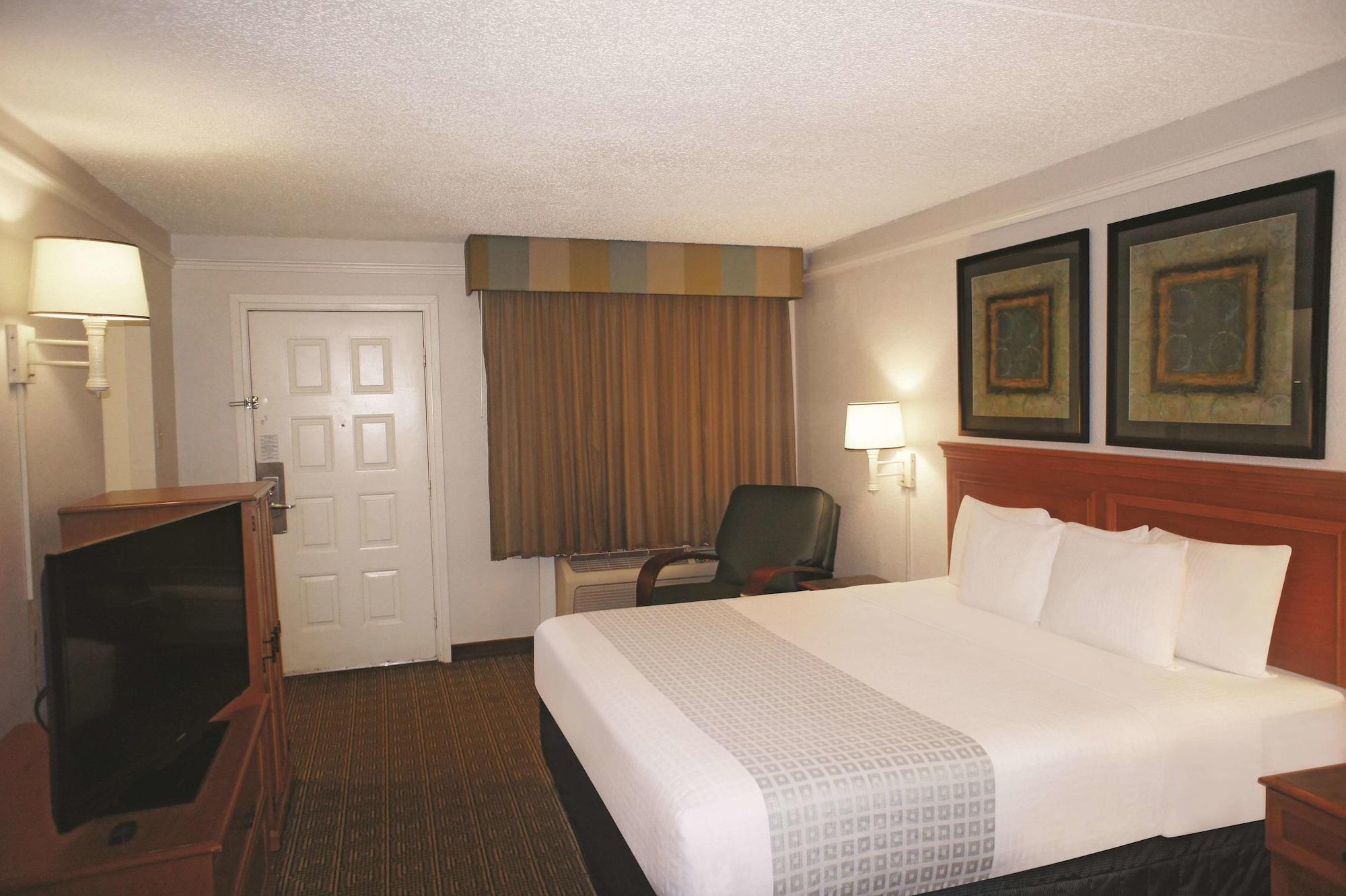 La Quinta Inn by Wyndham Tallahassee North Bagian luar foto
